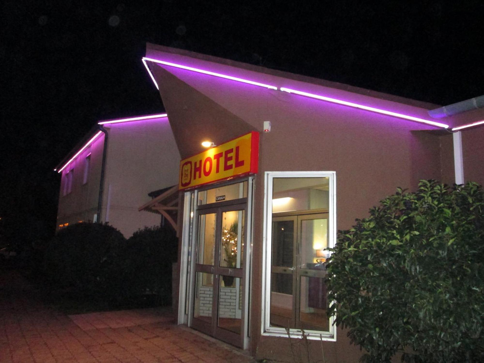 Hotel - Restaurant Du Lac - Agen Boe Exterior photo