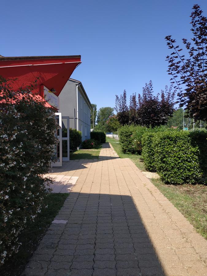 Hotel - Restaurant Du Lac - Agen Boe Exterior photo